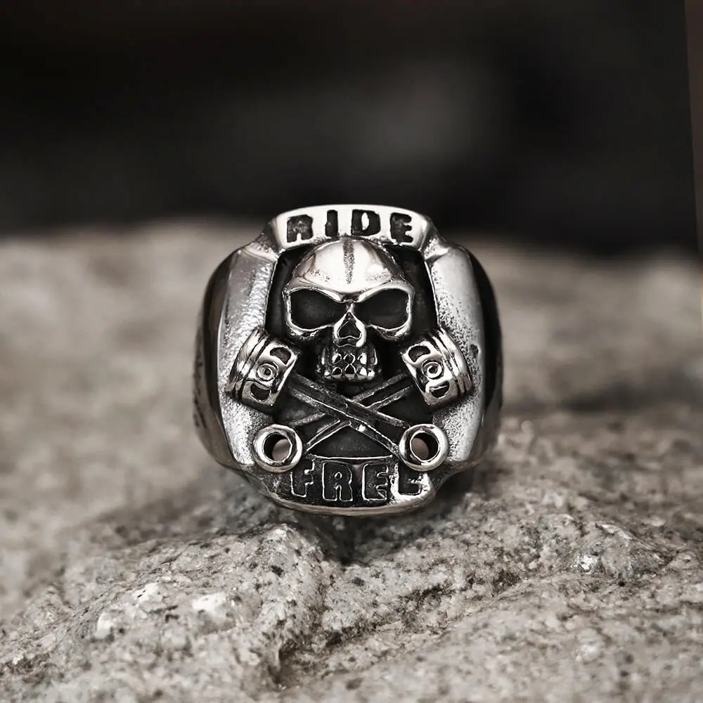 GTHIC Retro Punk Stainless Steel Skull Ring Biker Accessories for Men Daily Wear