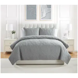 VCNY Home Ocean 3pc Solid Seashell Coastal Quilt. King