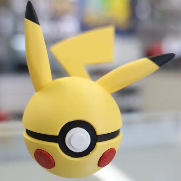 Pikachu Poke Ball & Pin Combo