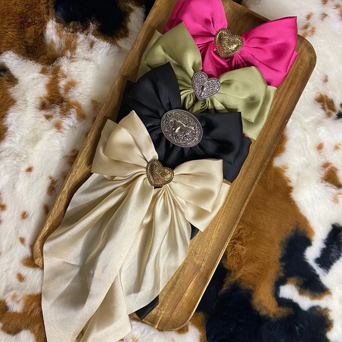 Handmade Beaded Western Coquette Pretty Bow Hair Accessory - Elegant Design, Unique Color Variations, Bow-Knot Hair Clip, Bow Hair Accessories