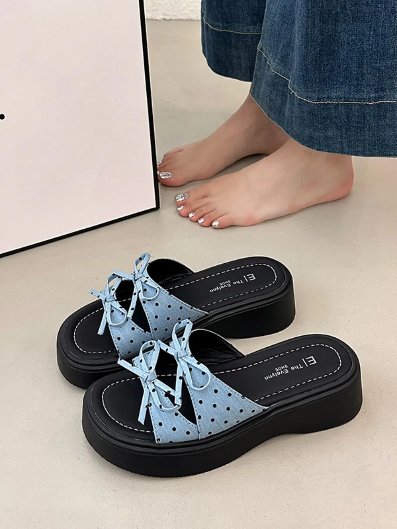 Women's Polka Dot Fabric Slippers, Bowknot Slides, Dual Bowknot Wide Band Wave Thick Sole, Open Toe Slip-On Soft Non-Slip, Y2K Style Summer Beach Shoes, Non Slip Design, Open Toed Slippers, Sliders Shoes
