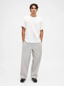 Gap Adult VintageSoft Baggy Sweatpants - Soft Comfy Fleece with Drawcord Ties & Kanga Pockets for Menswear Clothes
