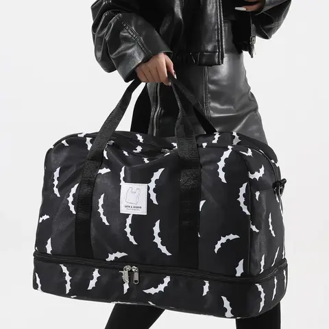 Durable Bat Pattern Travel Bag, Large Capacity Travel Bag with Shoe Compartment, Lightweight Carry on Luggage Bag for Sports Gym, Yoga Handbag, Travel Duffels, Fashionable Duffel Bag, Lightweight Weekender Bag, Travel Duffel Bags for Halloween
