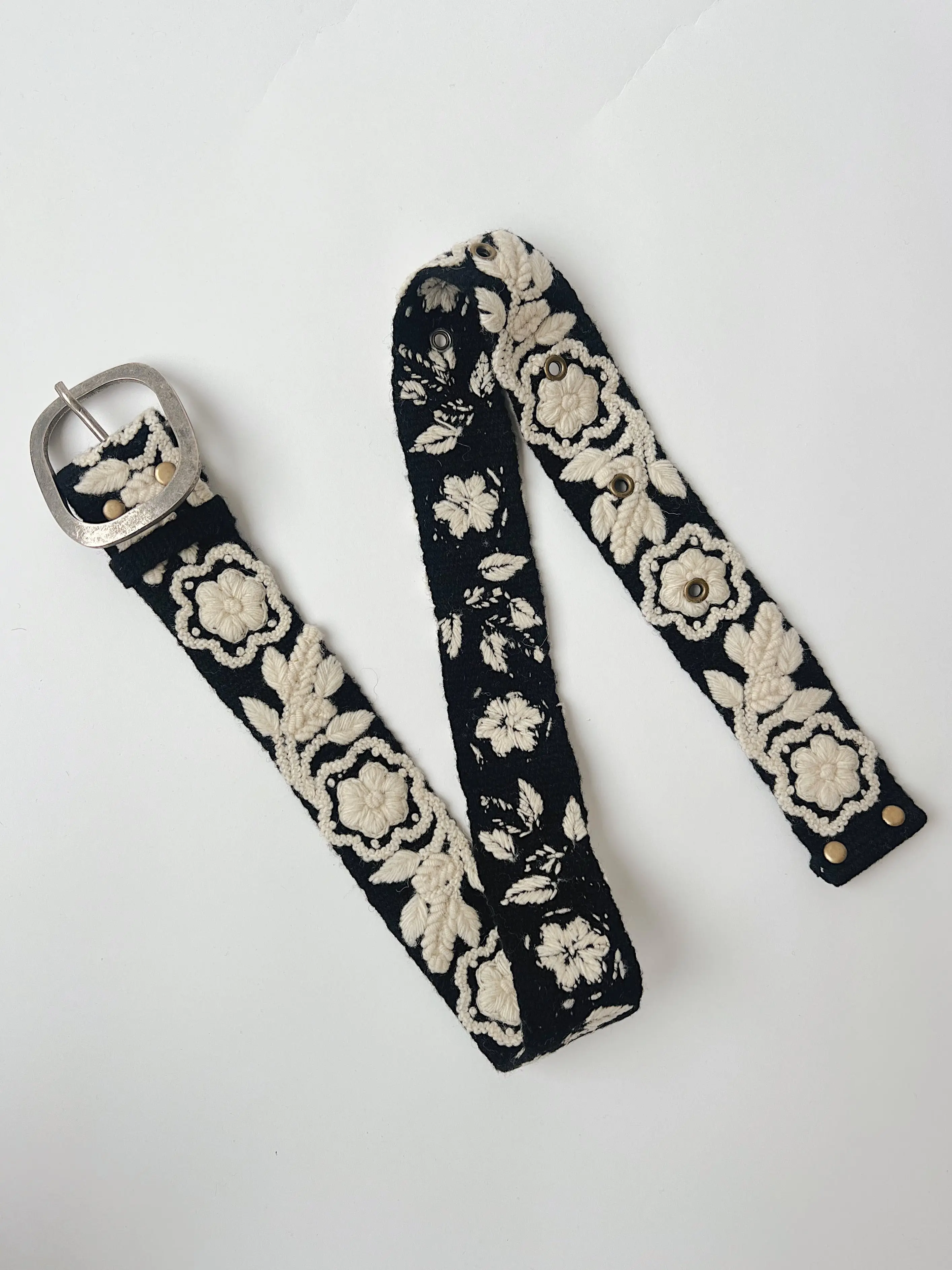 The Two-Tone Embroidered Wool Belt in Black + Cream