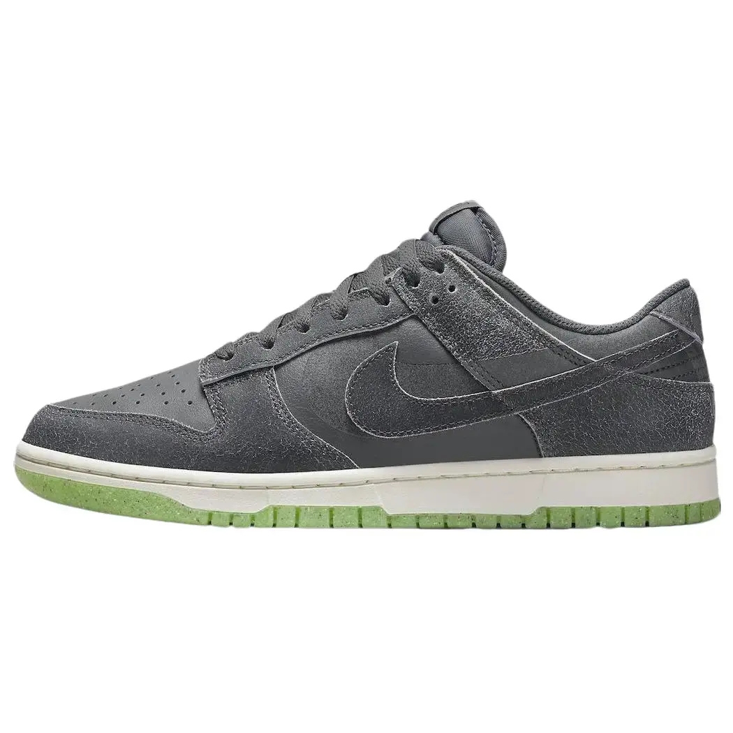Men's Nike Dunk Low SE Halloween Cauldron Streetwear Sneakers - Lightweight, Lace-Up, Premium Leather Upper, Seasonal Special Edition Design, Ideal for Urban Walks & Everyday Wear