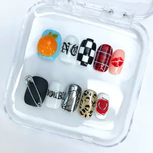 roberthub.nail Punk Plaid Press-On Nails, Checkerboard & Leopard Print Mix, Red Lip Art, Safety Pin Detail, Glossy Y2K Grunge Handmade Short Nail Set
