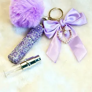 Refillable perfum keychain
