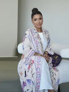 New Muslim Women's Vintage Floral Print Long Abaya, Middle Eastern Luxury Flowy Open Front Outer Robe, Includes Headscarf, Two-Piece Set, Daily Wear