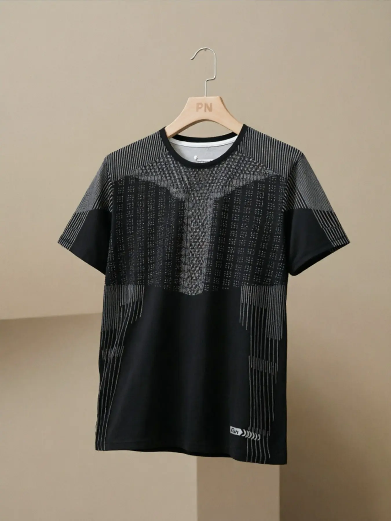New men's breathable round neck T-shirt with letter pattern printed thin outdoor badminton training running quick drying top Breathable Gym Workout Tops
