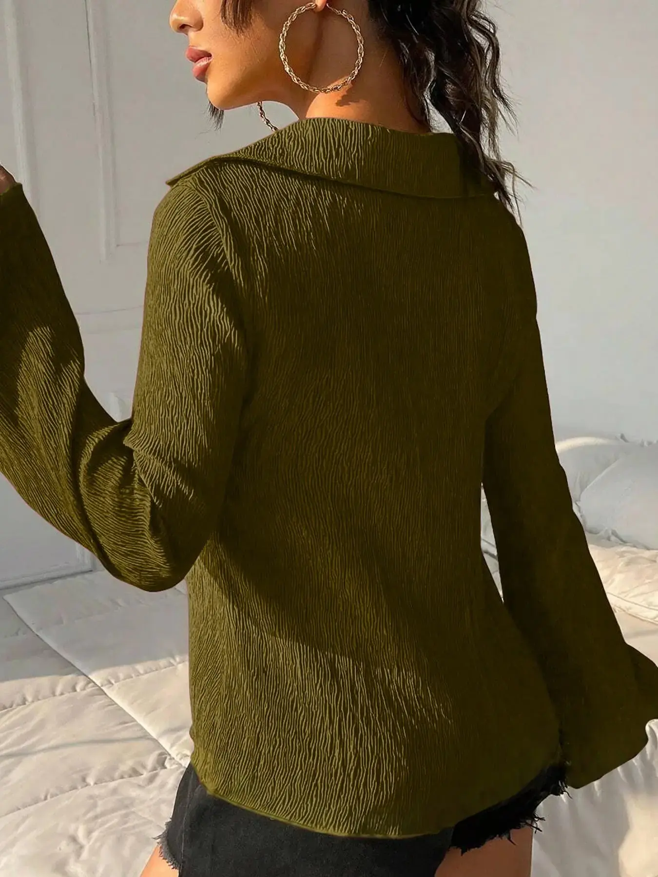 Women's Solid Color Fitted Flared Bell Sleeve Blouses & Shirts, Fabric, Casual Elegant Long Sleeve Top for Daily Wear, Ladies Clothes for All Seasons, Womenswear