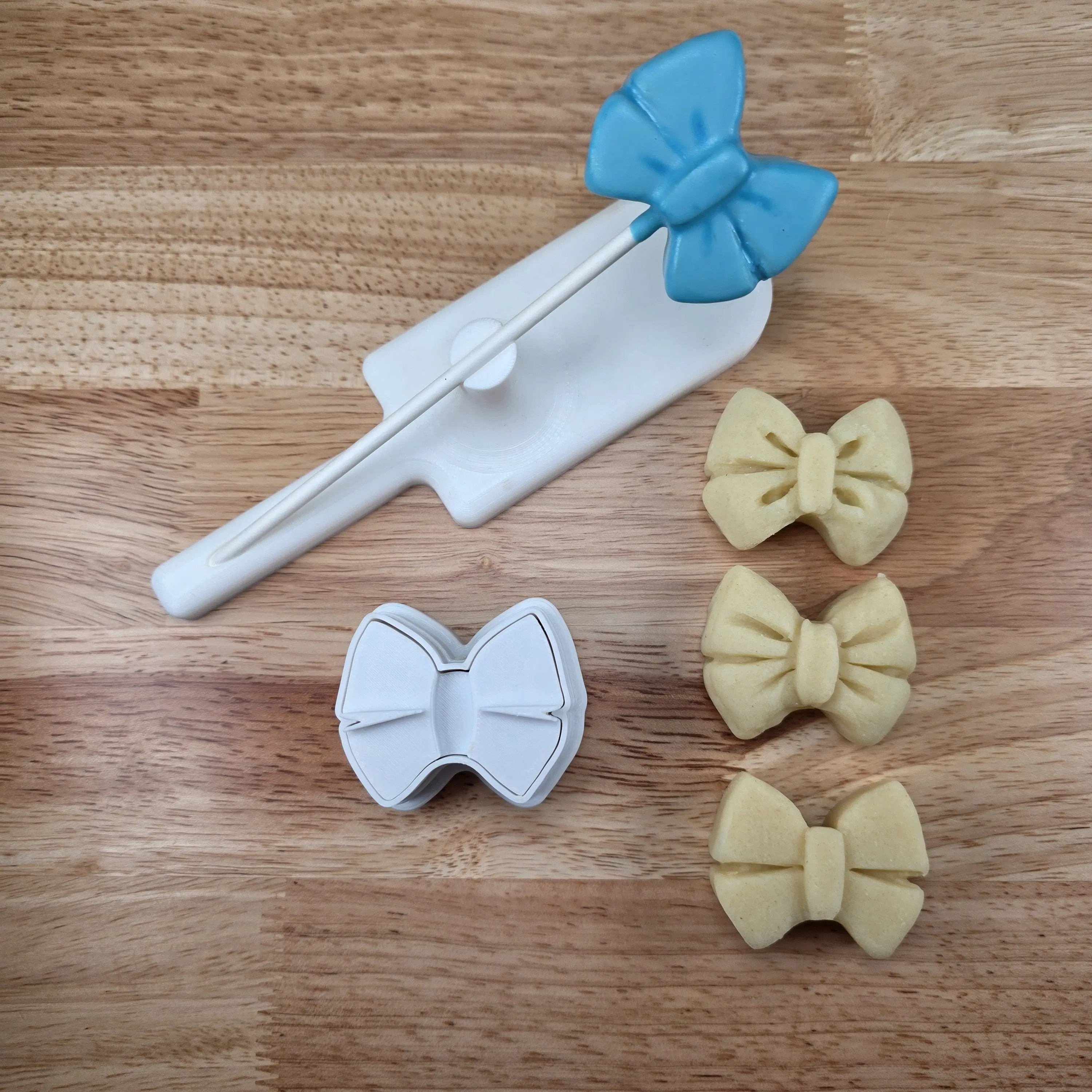 Bow Cake Pop Cutter Bow Cake Pop Cutter