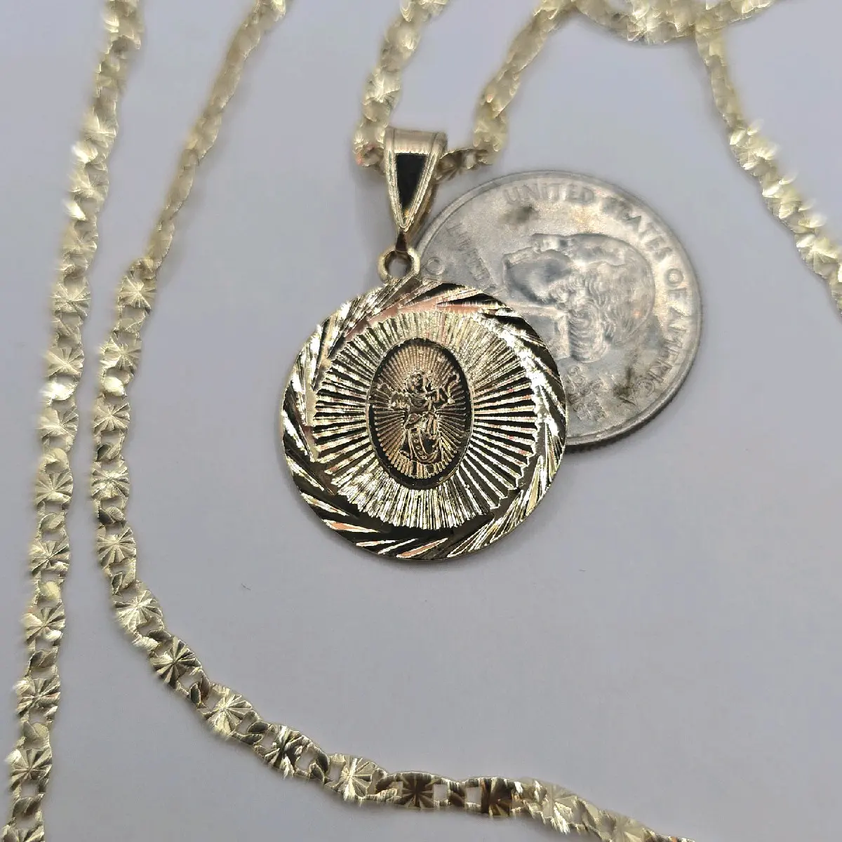 DIVINO NIÑO JESUS / DIVINE BABY JESUS beautiful necklace gold-plated regular style 18"inches 24"inches available
