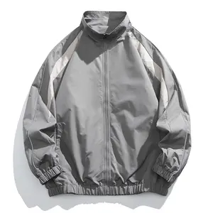 Men's solid color waterproof and windproof drawstring hooded jacket, casual long-sleeved outdoor jacket with zipper pockets, suitable for outdoor activities, four-season men's clothing, men's clothing, color matching youth splicing reflective casual jacke