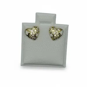 Heart stud earrings with clovers