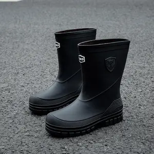 Men's Closed Mid-Tube Waterproof Rubber Rain Shoes, Thick Warm Walking Footwear, Non-Slip Sole for Work & Fishing, Black Rainy Day Shoes, Walking Shoes