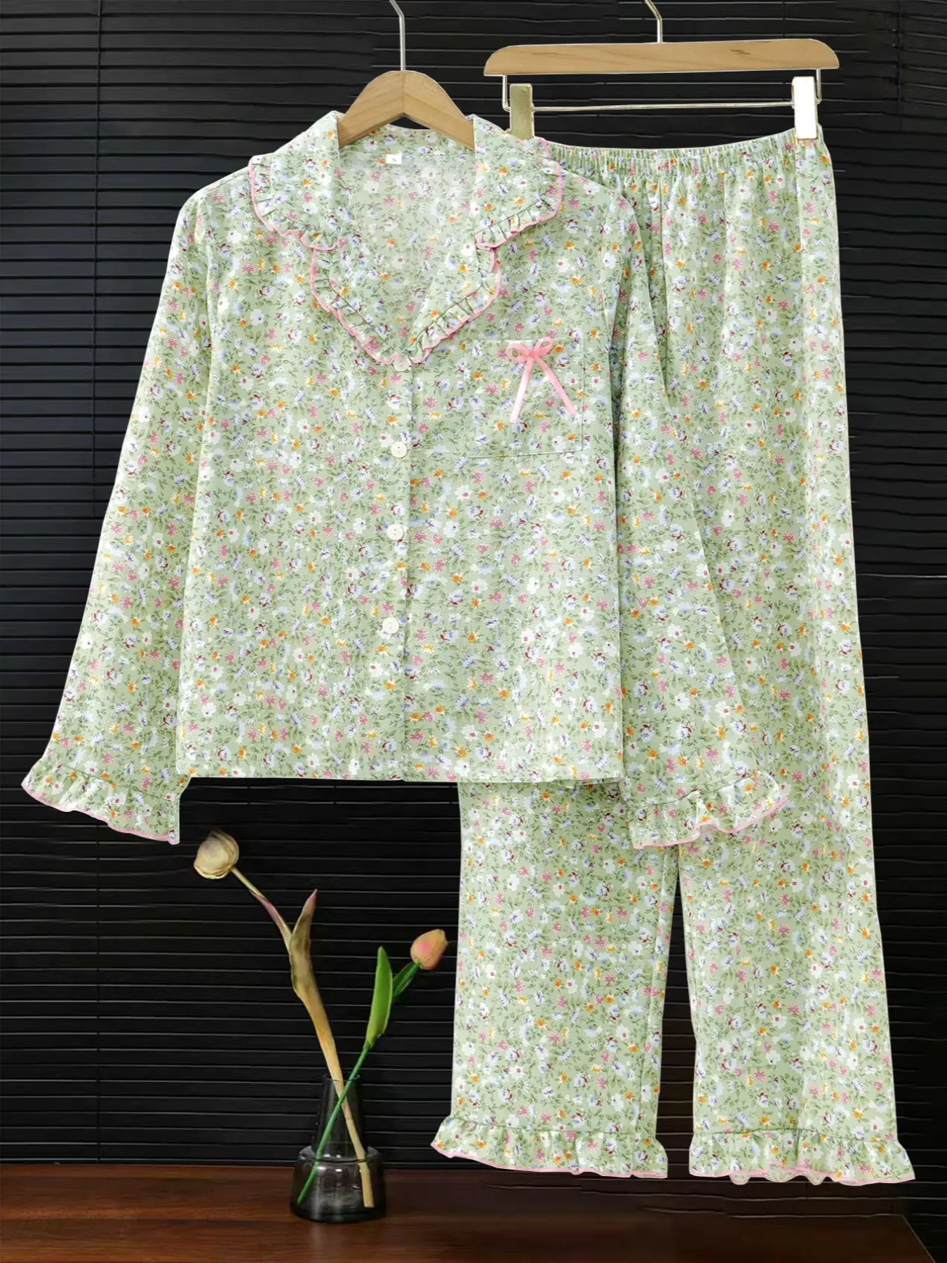 Women's Sleepwear Pajama Loungewear Set, Ditsy Floral Pattern Long Sleeve Ruffled Open Front Top & Matching Pants, Elegant Homewear, Casual, 2 Piece