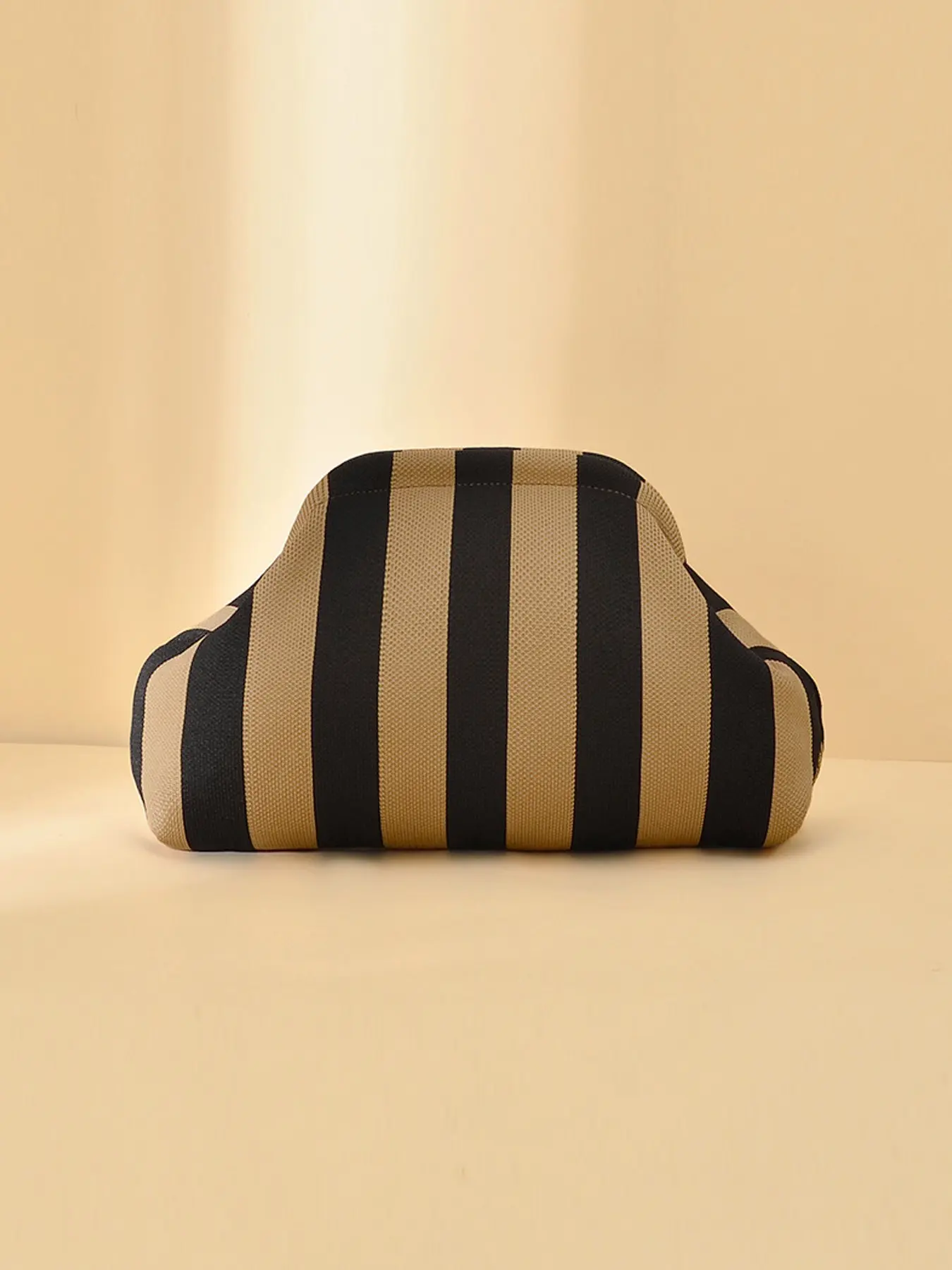 Striped shell-shaped clutch bag, retro color block cloud cosmetic bag, large capacity women's storage cosmetic bag, Travel Cosmetic Bags, Travel Essentials, Travel Accessory, Travel Beauty Bag