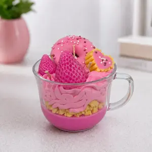 Vela Aromática 18 oz Estilo Postre – Artesanal | Strawberry | Aroma | Decor | Candles | Cream | Decoration