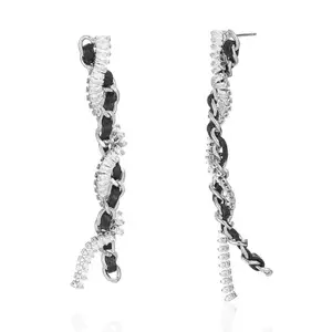 Aprilery Two-Tone Twist Dangle Earrings – Wavy Chain with Sparkling Crystal Accents, Asymmetric Tassel Design, Bold Minimalist Style