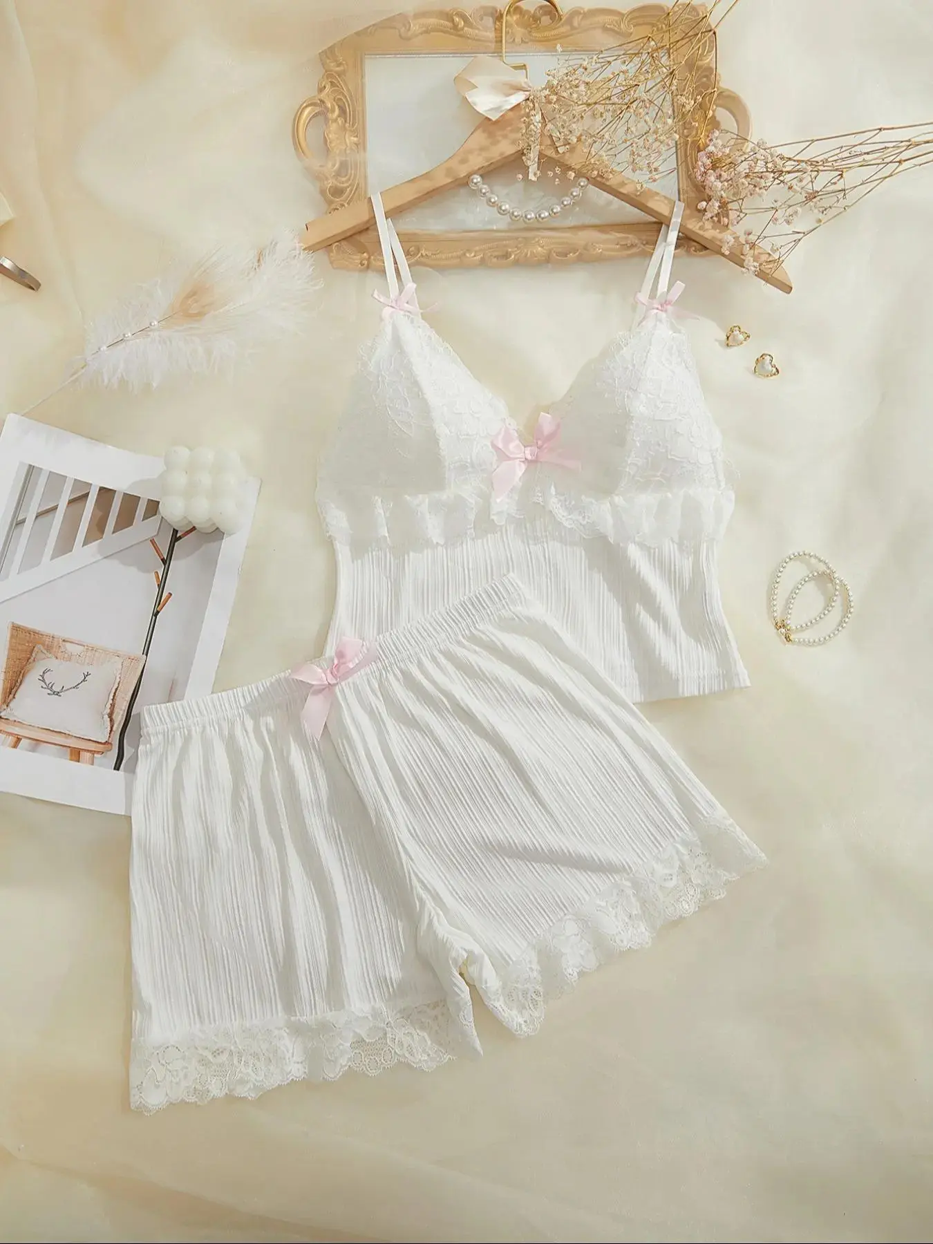 Women's Contrast Lace Bow Decor Ribbed Pyjama Two-piece Set, Cute Elegant Adjustable Spaghetti Strap Ruffle Trim Crop Camisole & Elastic Waist Shorts Pj Set, Ladies Sleepwear for All Seasons, Aesthetic Womenswear, Lingerie Nightwear