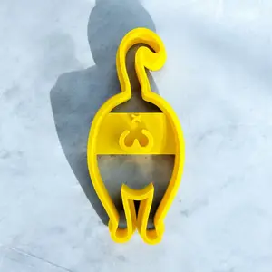 Cat Butt Cookie Cutter - Yellow Fun Shaped Cookie Mold for Cooking Enthusiasts