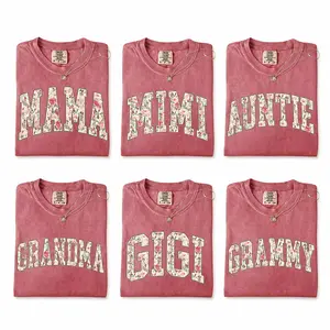 Comfort Colors Floral Mama Mimi Gigi T-Shirt, Custom Name Grandma Auntie Shirt, Vintage Pink Preppy Tee, Cute Mother’s Day Gift, Aesthetic Family Shirt