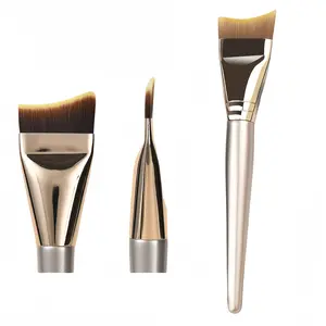 The Light And Thin Brush Head Releases Powder Evenly, Seamlessly Fitting, Ultra-Thin Crescent-Shaped Foundation Brush