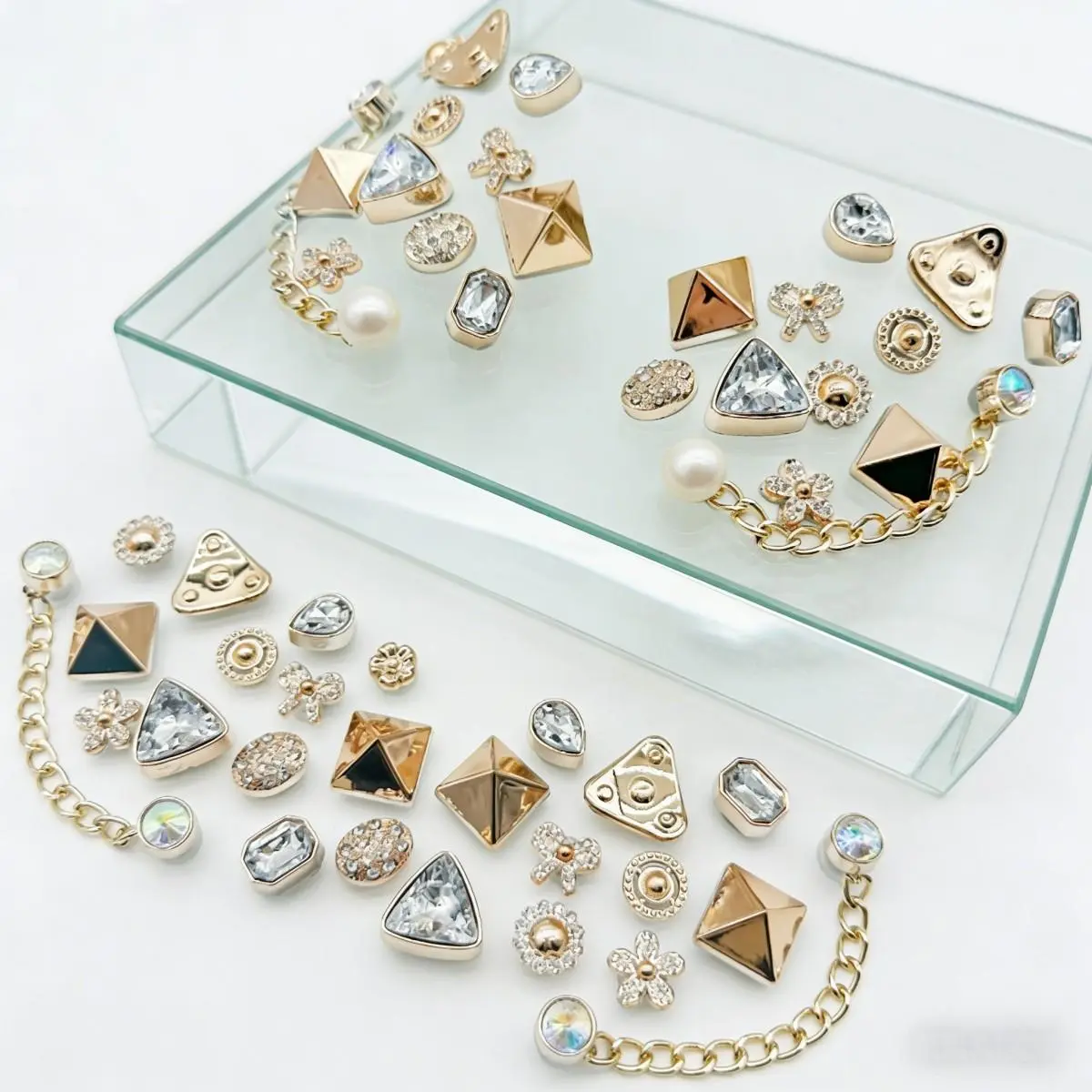 30-Piece Shoe Embellishment Set for Clogs, Cute Bling Shoe Charms with Rhinestone & Faux Pearl Accents, Women's DIY Jewelry with Flower & Animal Motifs, Shoe Accessories