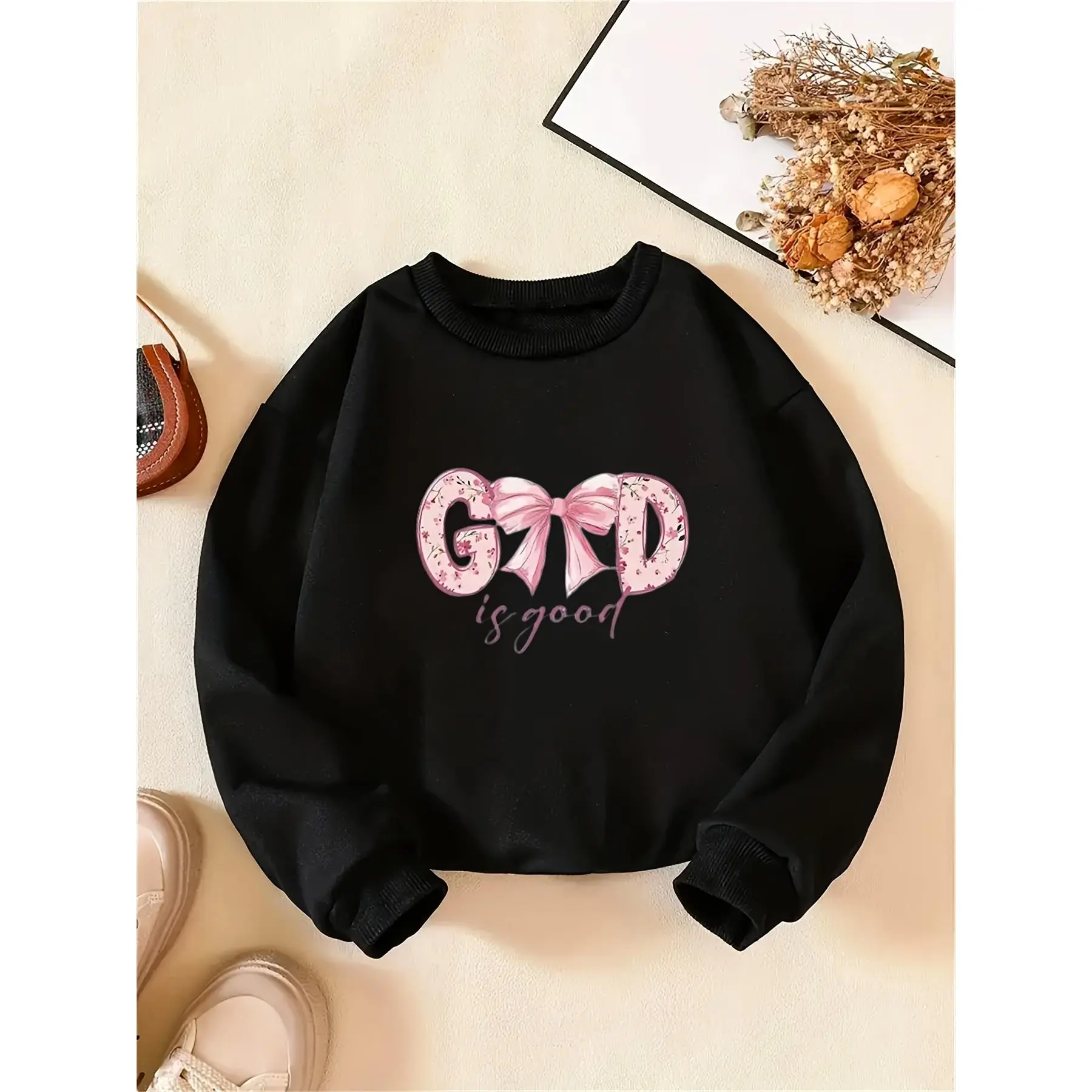 Girls' "God is Good" Bowknot Print Sweatshirt - Soft Cotton Round Neck Long Sleeve Athletic Streetwear, Medium Length Cozy Kids' Top, Spring-Fall Playwear, Fashionable Gift for Youngsters