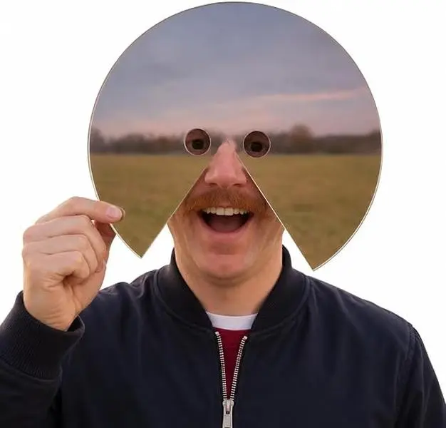 Lightweight Mirror Face Mask, Reflective Acrylic Selfie Prop for Parties, Photo Booths, 1 Pack