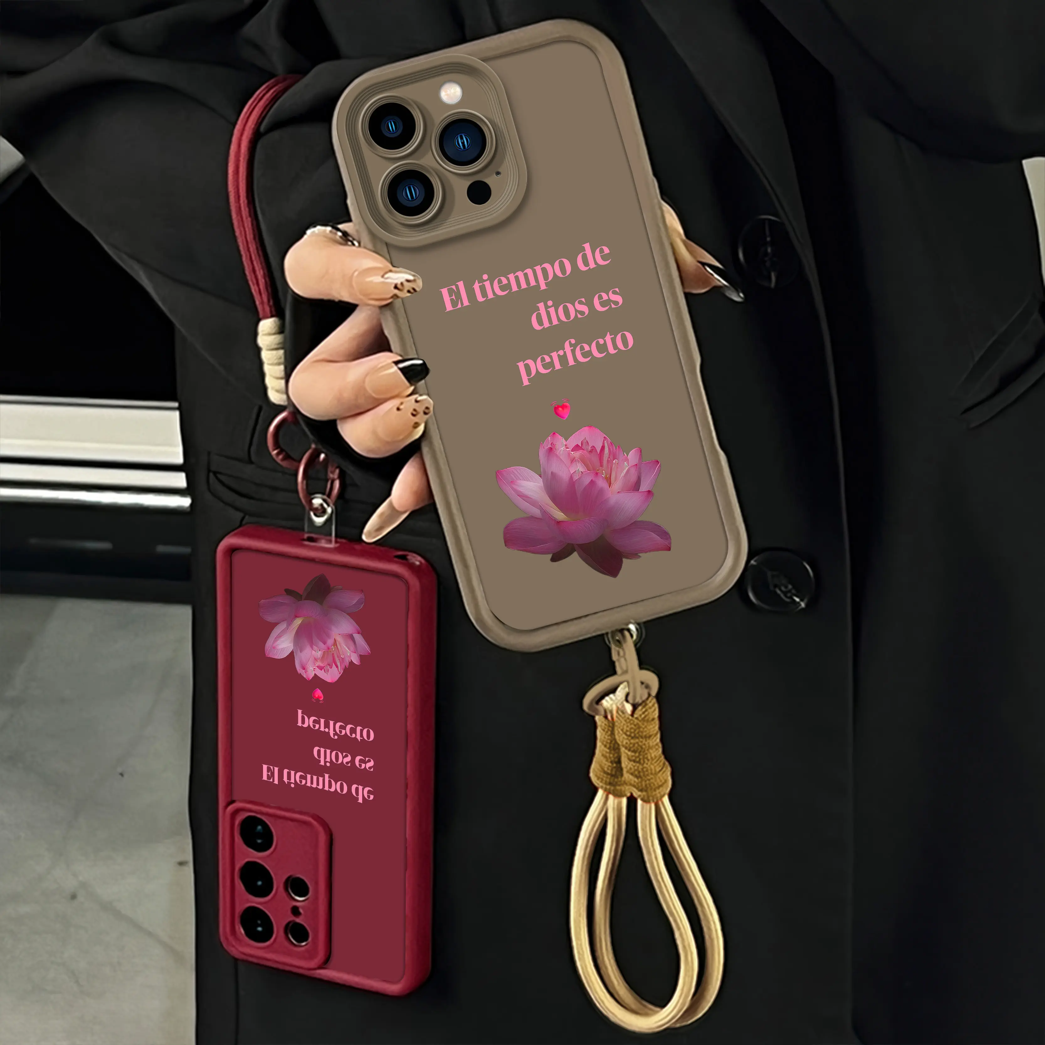Elegant Lotus Design Lanyard Phone Shell El Tiempo De Dios Es Perfecto for iPhone Samsung 17Pro Max Air 16 15Plus 14 13 12 11 XR XS Galaxy S25 S24 S23 S22 A71 A56 A55 A54 A53 A52 Luxury Matte Texture Religious Birthday Gift For Her .NN131