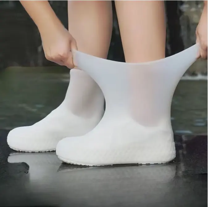 Reusable Outdoor Latex Rain Boot Covers, Waterproof Durable Multi-Color Home Care Shoe Covers for Rain Prevention & Versatile Use 