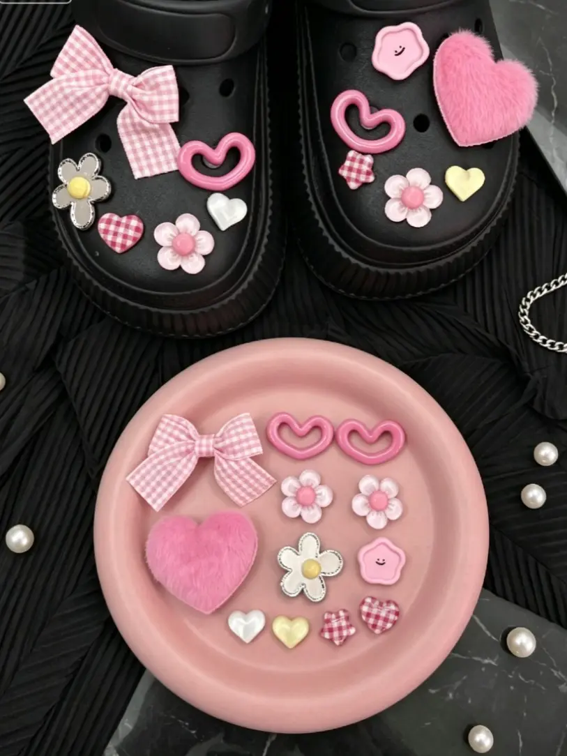 12 Pcs Cute Pink Y2K Shoe Charms Set, Removable 3D Plush Heart, Gingham Bow, Star  Flower Shoe Decorations, DIY Versatile Shoe Buckle Accessories for Clog Sandals Garden Shoes Perforated Bags, Lovely Gift for Teen Girls Women