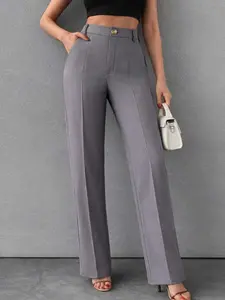 Plus-size women's solid-color straight-leg casual pants, with a front-button design creating a relaxed, stylish, Minimalist and Aesthetic look, suitable for any occasion