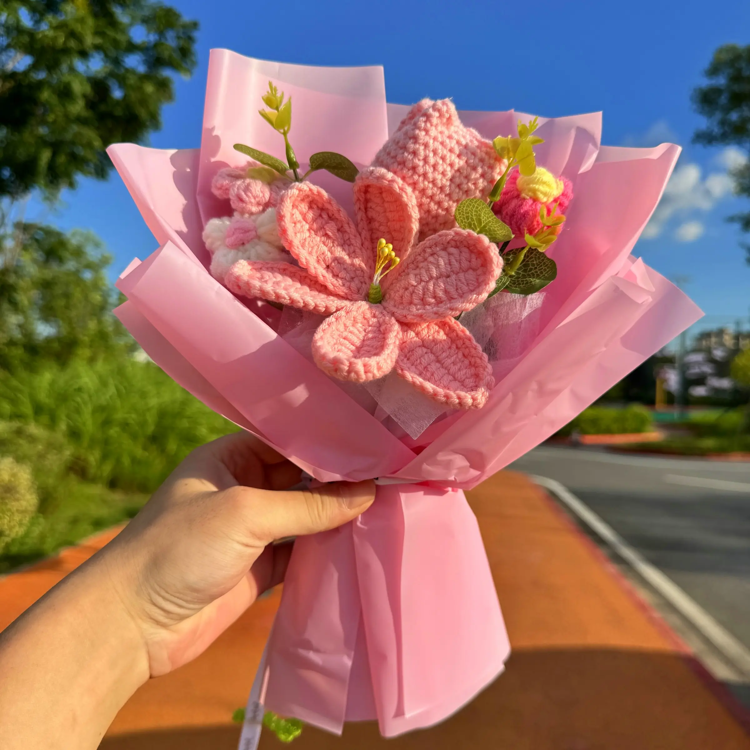 Handmade Crochet Lily and Tulip Yarn Bouquet, Cute Artificial Flower Arrangement for Home and Office Decor, Faux Floral Decor, Ideal Birthday Gift, Decorative Flowers, Artificial Flower Decoration