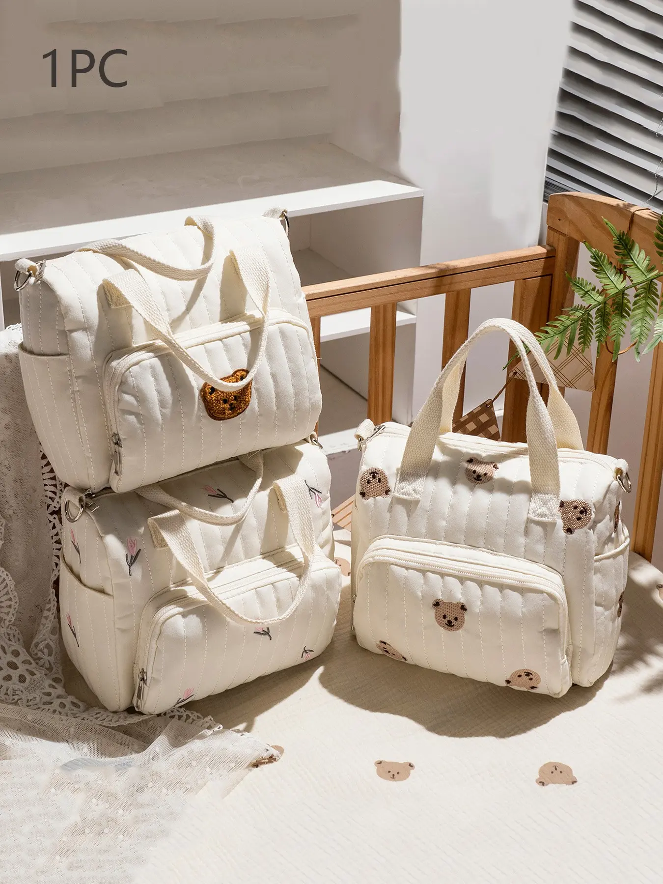Niche design fashionable  simple  casual   versatile, One-shoulder messenger bag, multi-layered textured handbag, classic out-of-home storage bag, bear print design  versatile for daily travel, shopping and so on.