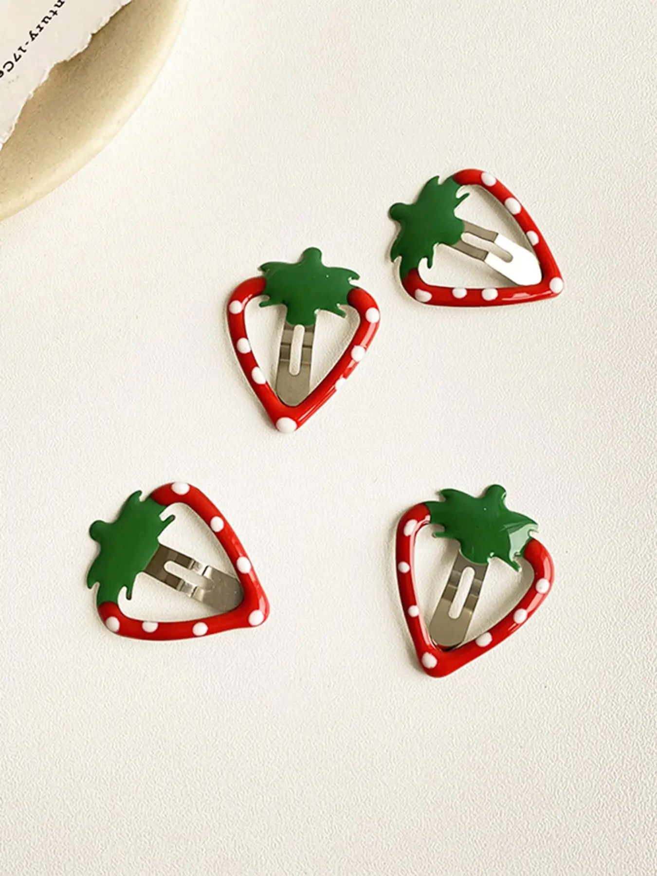 Set of 4 Strawberry-Shaped Hair Clips, Cute Star Design Bb Pins, Sweet and Adorable Headwear for Girls, Little Girl Hair Clips, Perfect for Beach Days, Super Cute Clips, Fun Hair Clips, Barrettes Hair Clips, Cute Hair Accessories, Hairclips