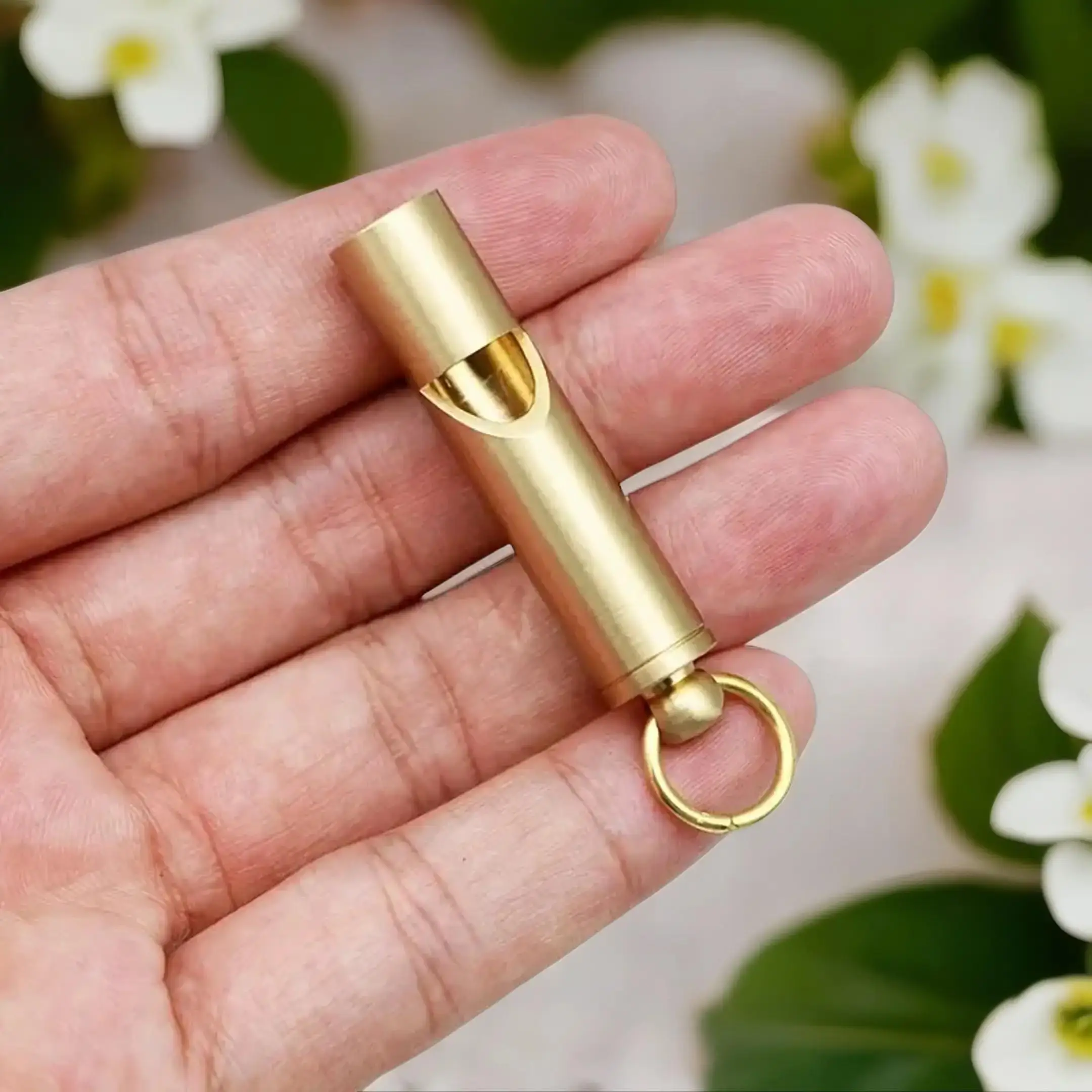 Portable Survival Whistle, Small Safe Whistle Key Chain for Outdoor Camping Emergency, Survival Keychain Whistle