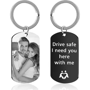 Personalized Keychain with Engraved Photo & Text Customized Gift for Boyfriend or Girlfriend, Ideal for Anniversaries, Birthdays, or Special Occasions
