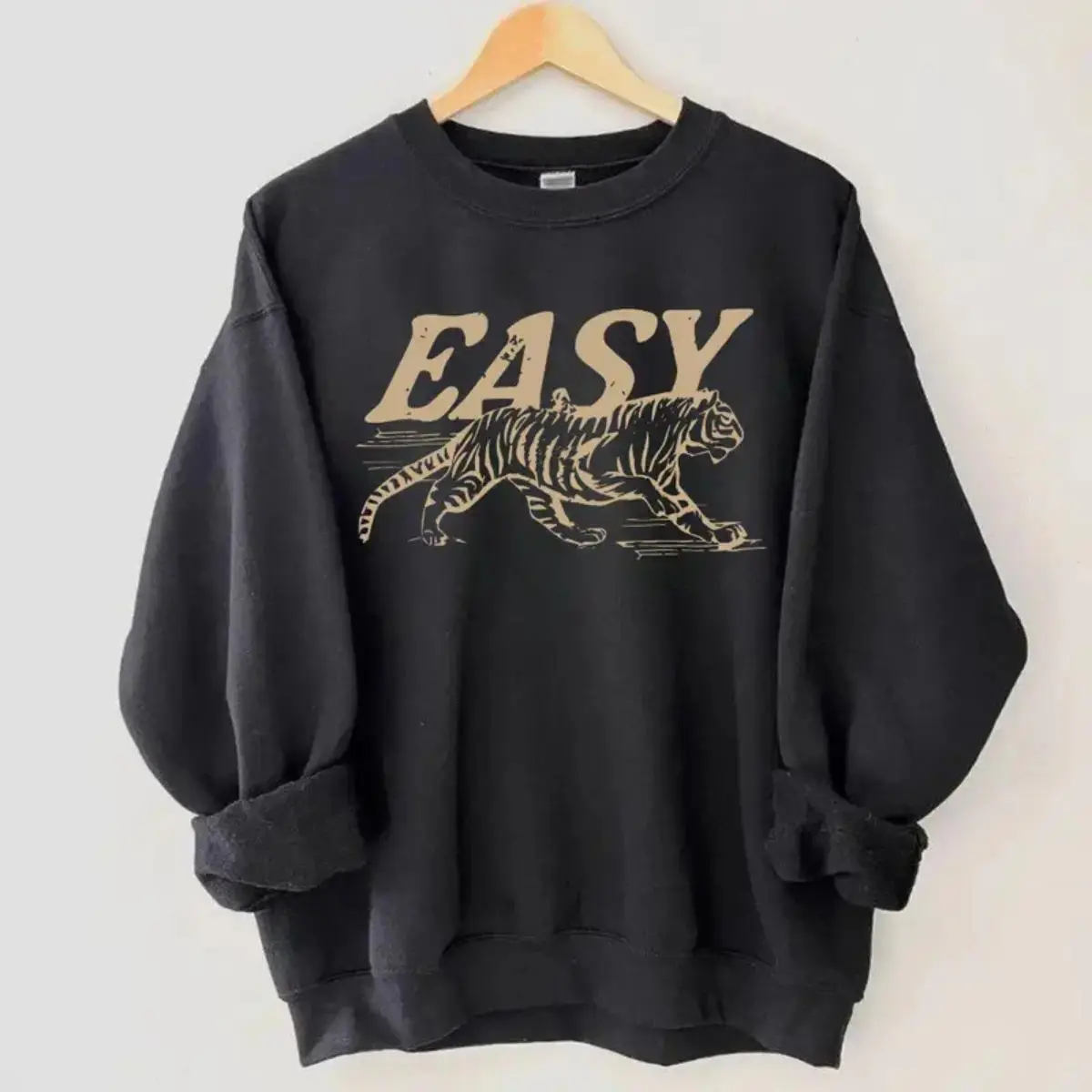 Vintage Easy Tiger Graphic Sweatshirt 50% Cotton 50% Polyester Retro Tiger Crewneck Pullover Boho Western Style Casual Unisex Long Sleeve Cozy Streetwear Oversized Look Everyday Wear Gift for Women Men