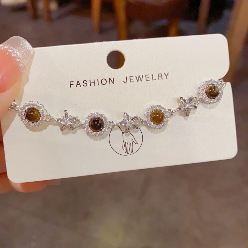 Vintage Zebra Tiger Eye Petal Bracelet for Women, Sparkling Zircon Inlay Luxury Dainty Wristband, Elegant Versatile Clavicle Chain Hand Jewelry Gift