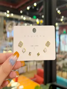 3 Pairs Clover Stud Earrings Set for Women Gold Plated Crystal & Enamel Lucky Four-Leaf Earrings Elegant Minimalist Daily Jewelry Gift Zircon Stud Earrings