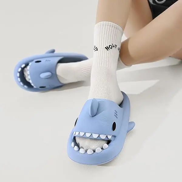 Men's and Women's Shark Slides Cloud Slippers Summer Novelty Open Toe Slide Sandals Anti-Slip Beach Pool Shower Shoes with Cushioned Thick Sole