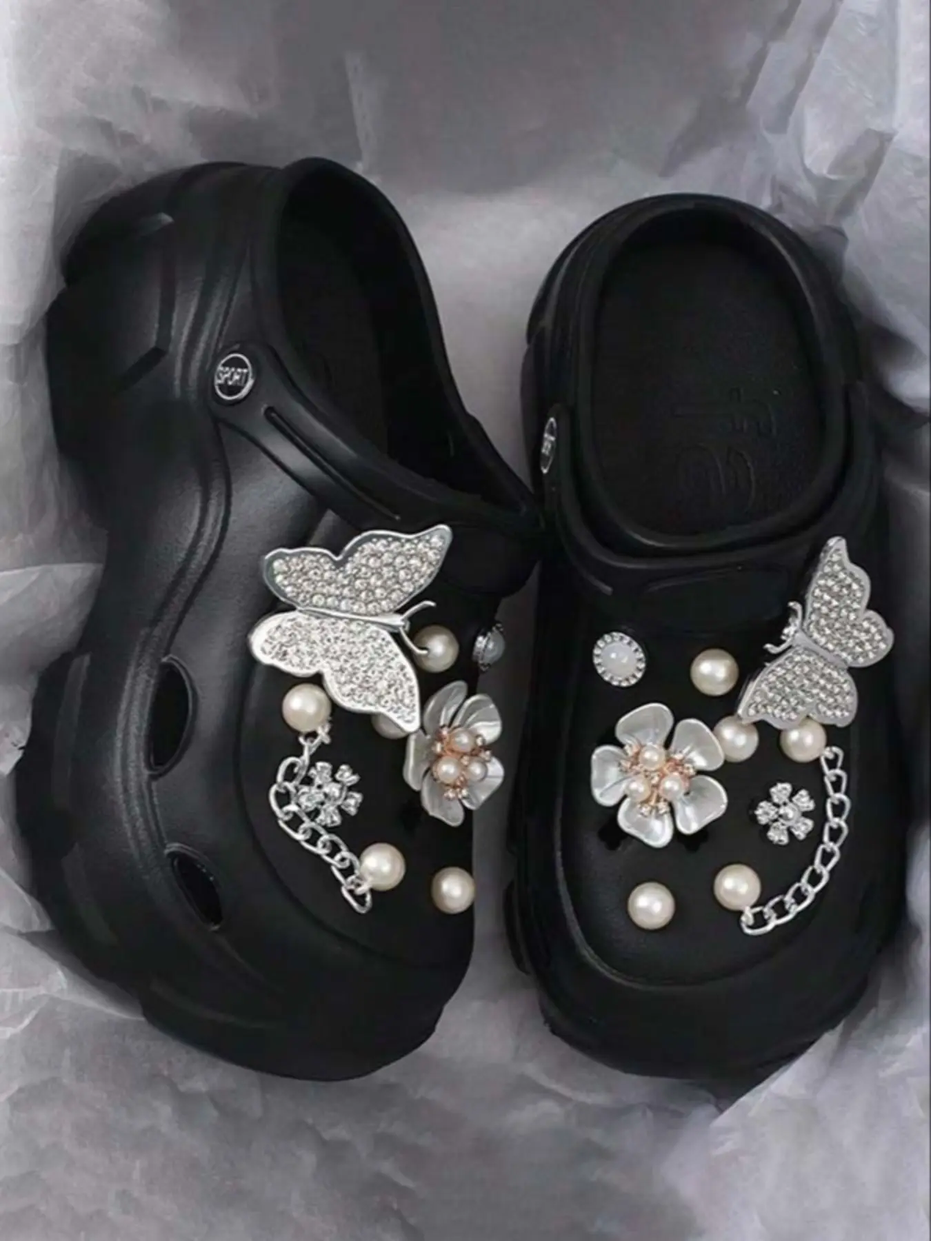 Women's New Fashion Versatile Butterfly Pearl Flower Anti-Slip Height Increasing Slip-On Casual Hole Glitter Clog Shoes, Trendy Casual Slippers, EVA Slippers, Non Slip Slippers, Comfortable and Stylish