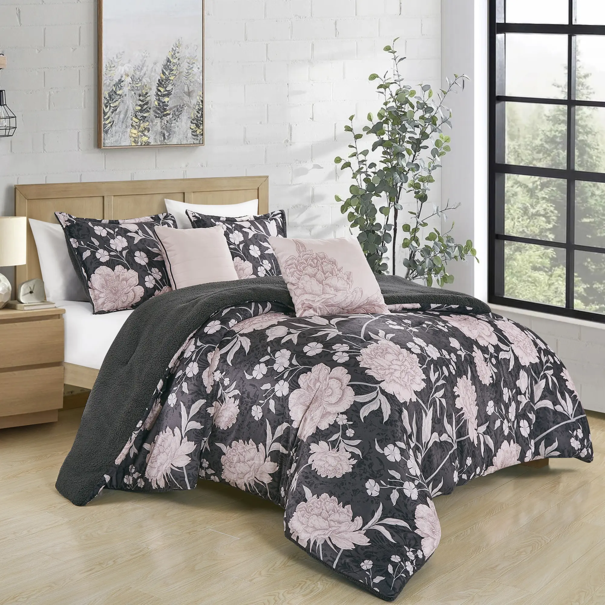 Luxury Velvet Sherpa Comforter Set - 5-Piece Cozy Floral Bedding for Winter - Queen/King Sizes - Soft Microfiber Fill - Designer Coordinated Tones - Includes Comforter, Shams, and Decorative Cushions