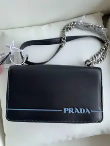 Pre-owned PRADA Smooth Leather Chain Shoulder Bag, Black, Silver Hardware, Luxury Crossbody/WJ02204034