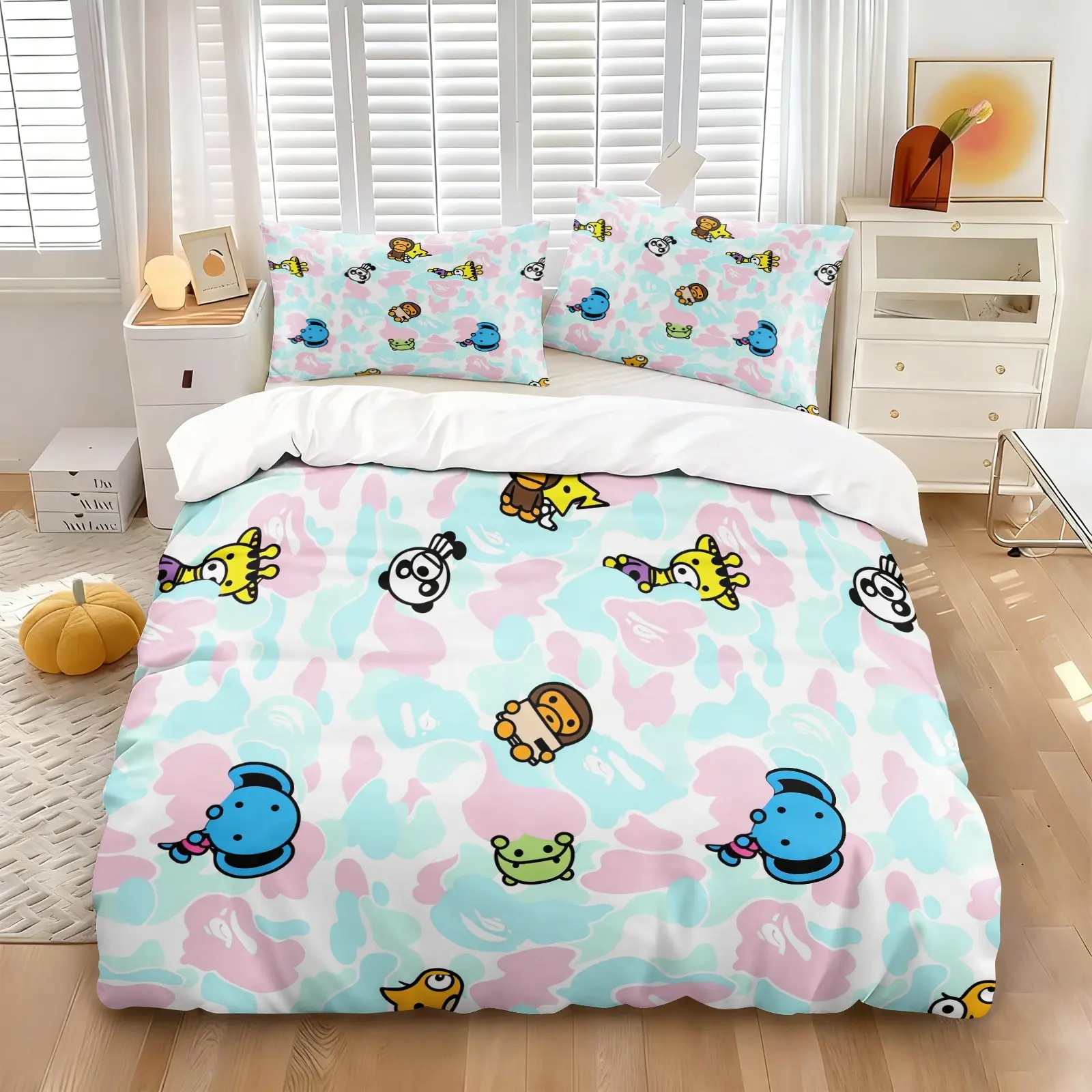 Street Style Cartoon Monkey Classic Pastel Camouflage Duvet Cover Set, 1 Duvet Cover & 1-2 Pillowcases, Ape Head Logo, Soft Microfiber Fabric, Street Style Bedroom Decoration, Bedroom Bedding Set, Comfy Bedding Set, Gift for Streetwear Enthusiast