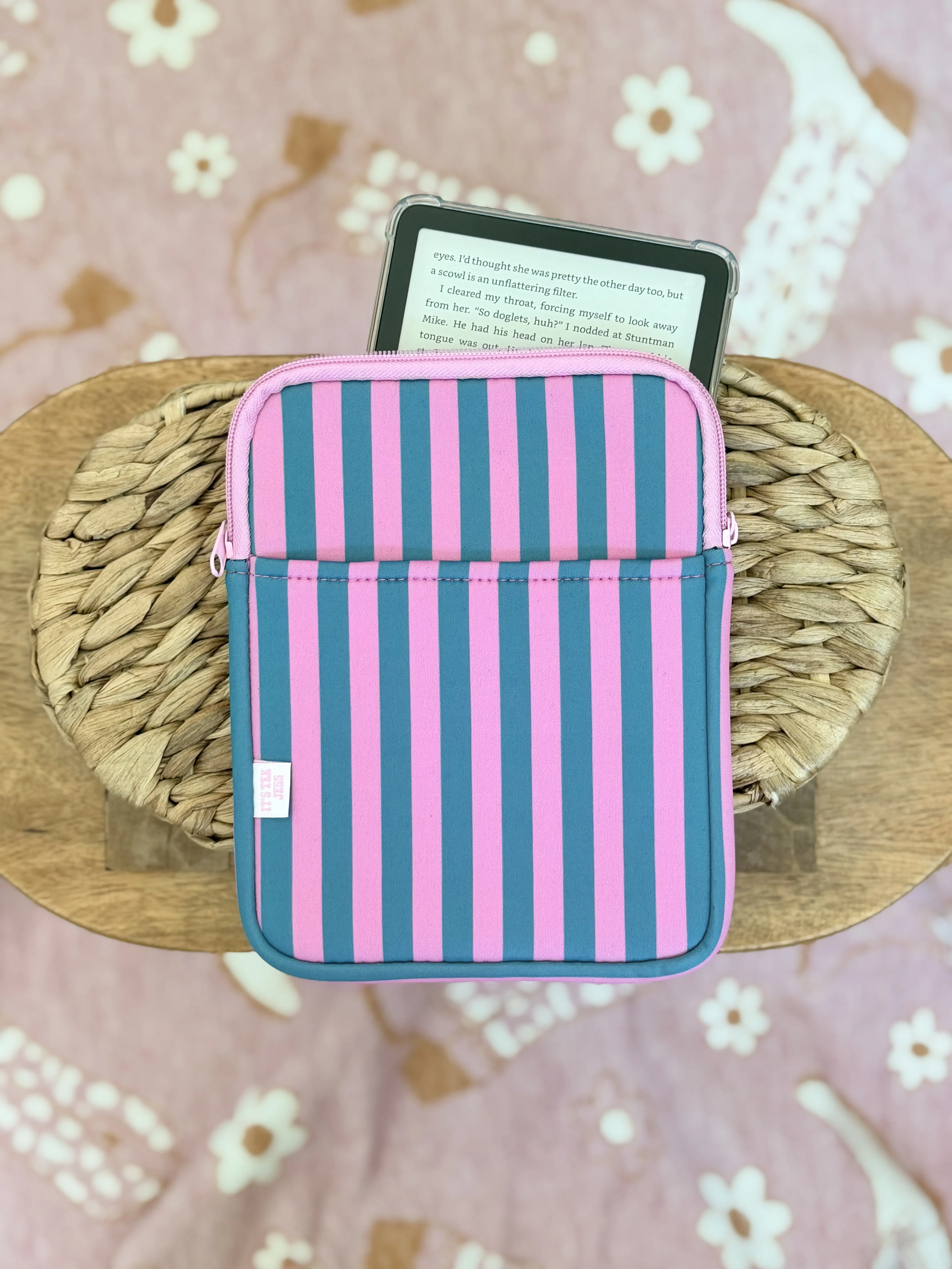 E-Reader / Tablet Sleeve, Padded Sleeve for Kindle and Kobo eReaders - Turqoiuse and Pink Stripe