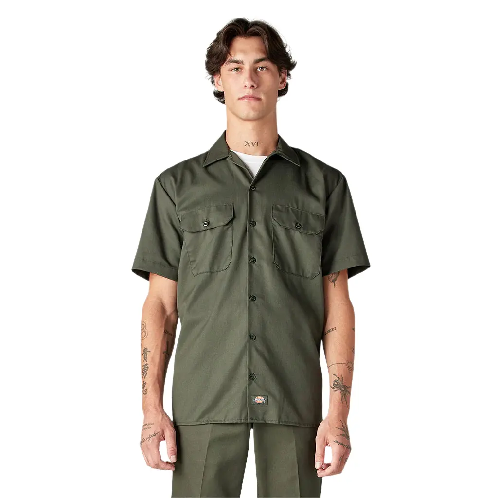 Dickies 1574 Original Men's Short Sleeve Button-Down Menswear Work Shirt, Classic Twill Fabric Workwear Uniform Top with Pockets, Wrinkle Resistant, Moisture-Wicking, Generous Cut, Square Hem, Loose-Fitting, Workwear Uniforms, Clothes, Plain, Multi-Size