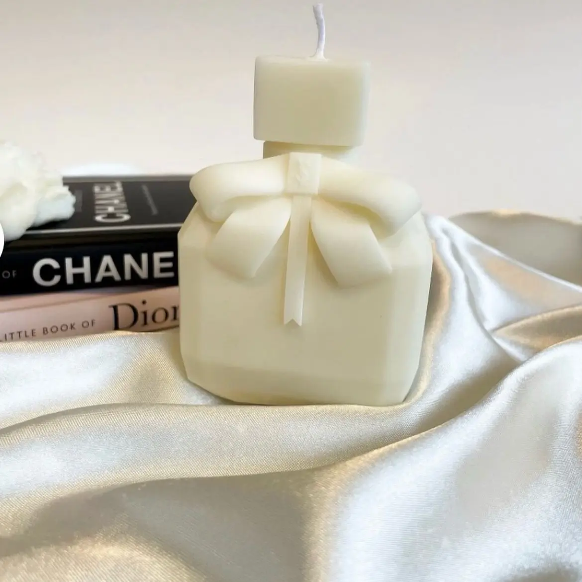 Luxury Fragrance Bottle Candle - Collectors Candle - Home Decor - Freshener - Ornaments Perfume Scent Decoration Aroma Scented